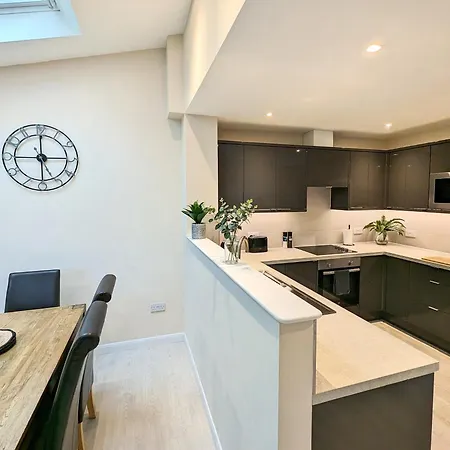 Central Cambridge, Charming 3-Bed House With Free Parking! Exterior photo